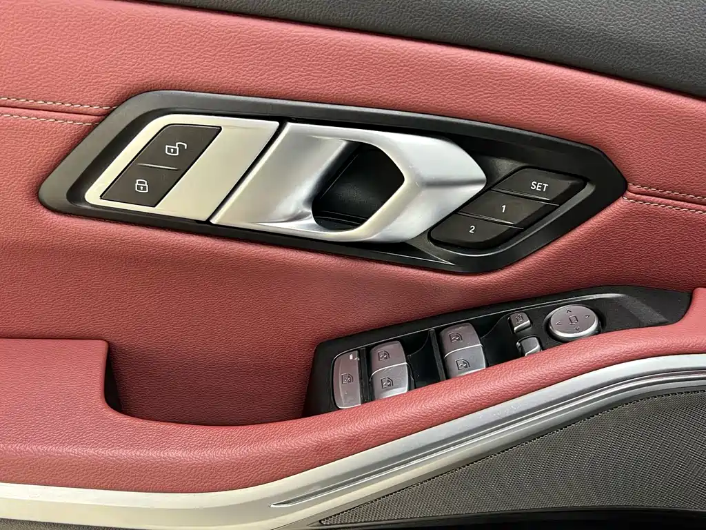 BMW 3 Series 2024 — фото 19