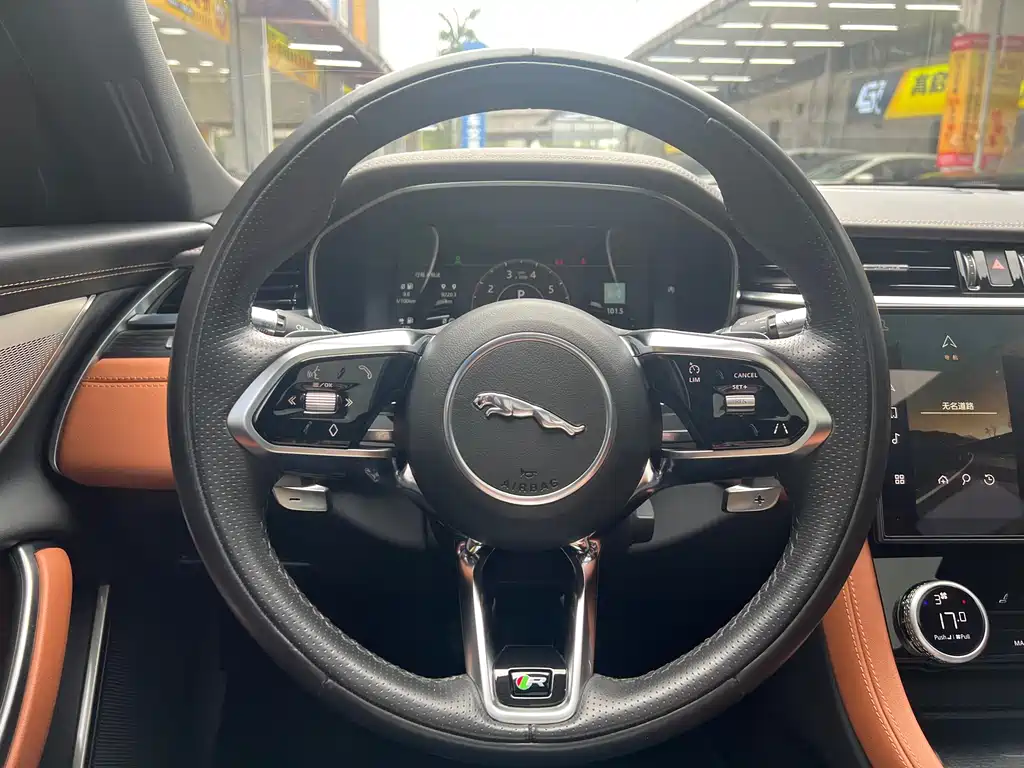 Jaguar XFL 2022 — фото 13