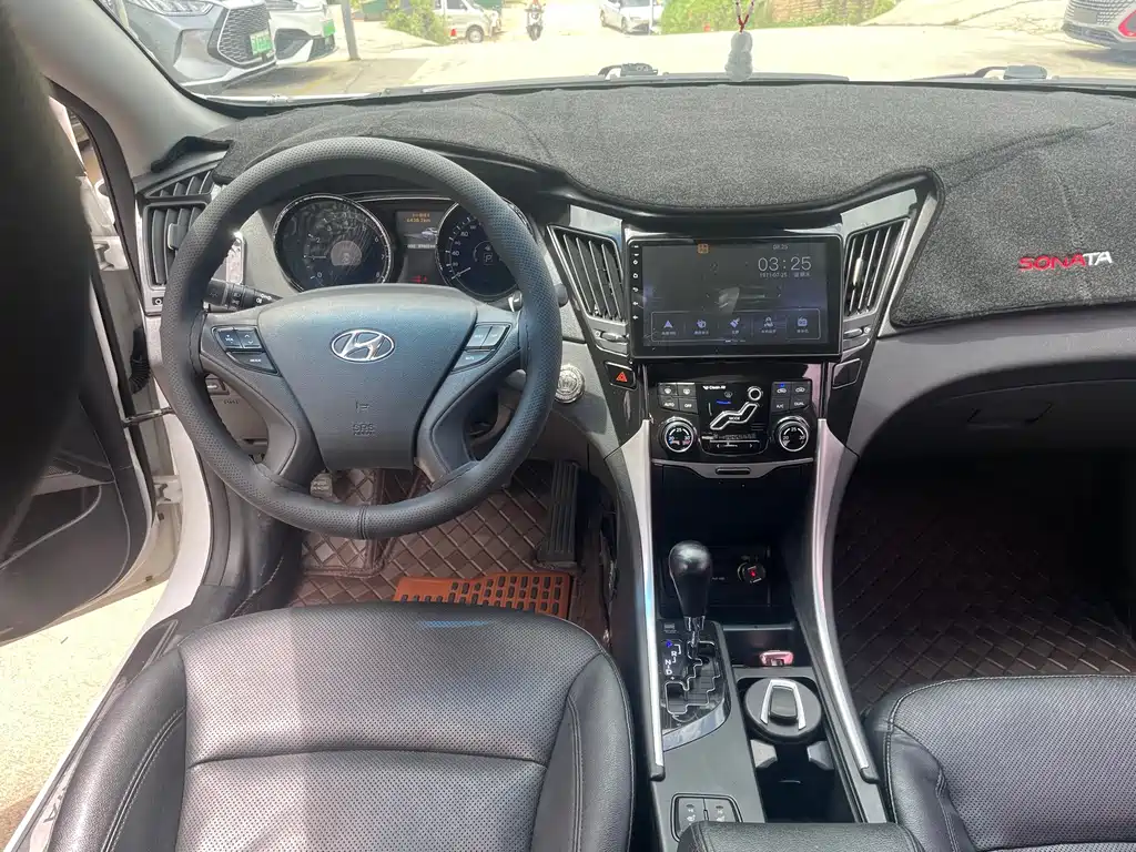 Hyundai Sonata 2015 — фото 12