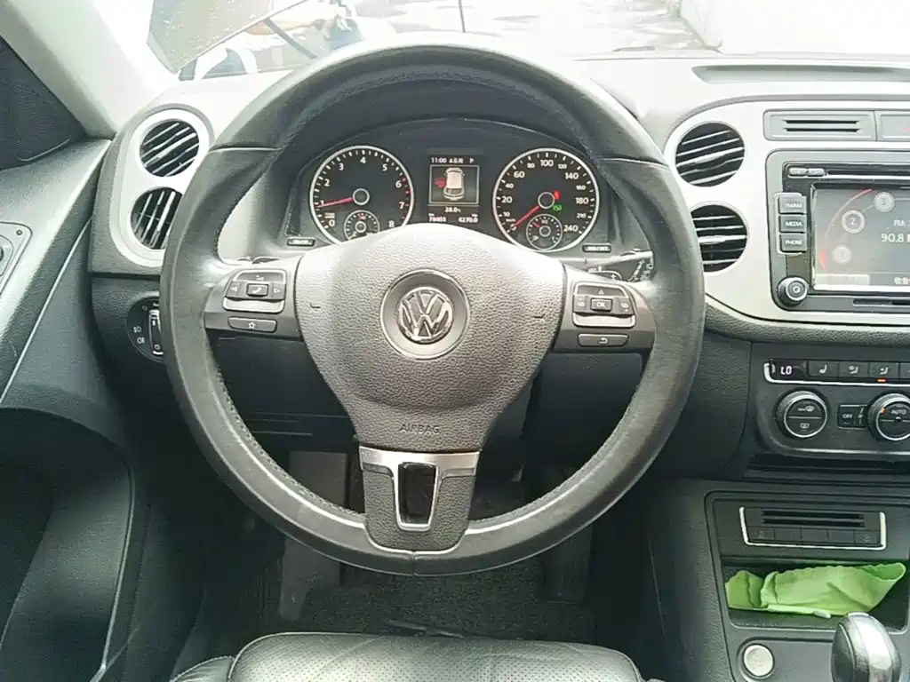 Volkswagen Tiguan 2016 — фото 11