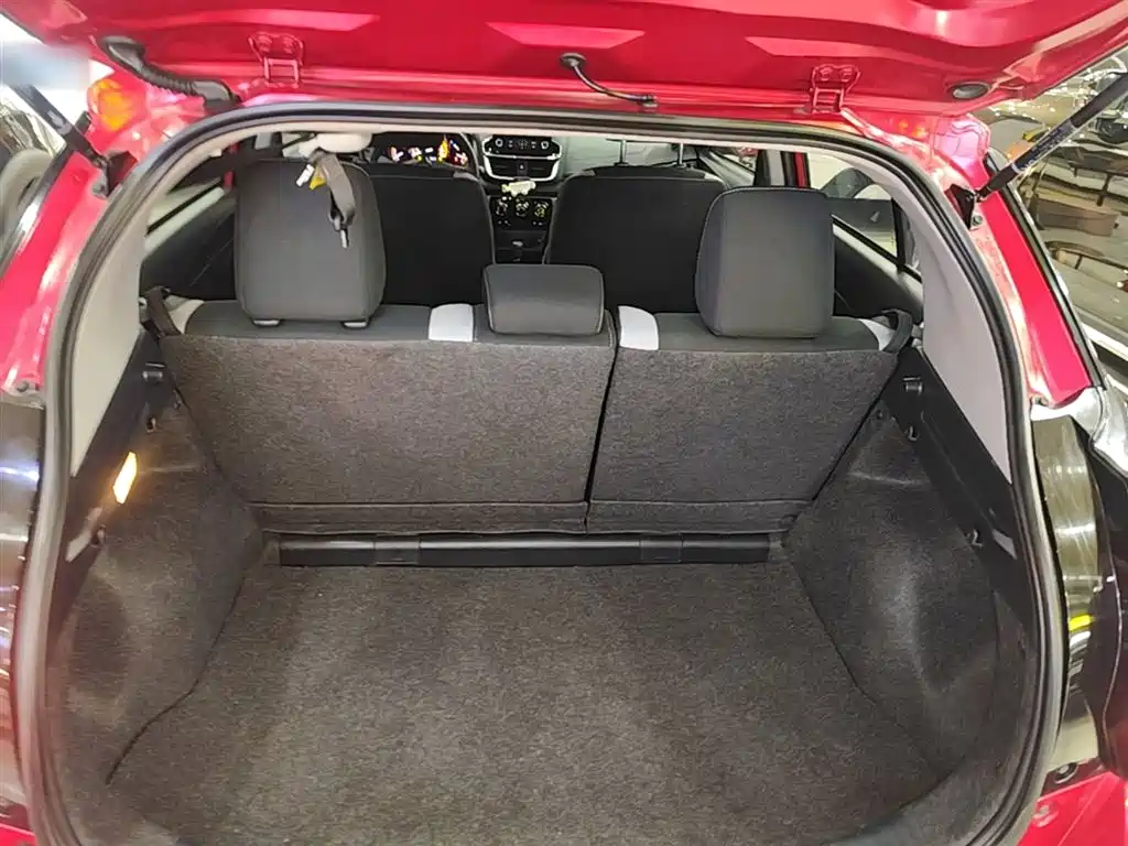 Toyota Yaris L 2022 — фото 19