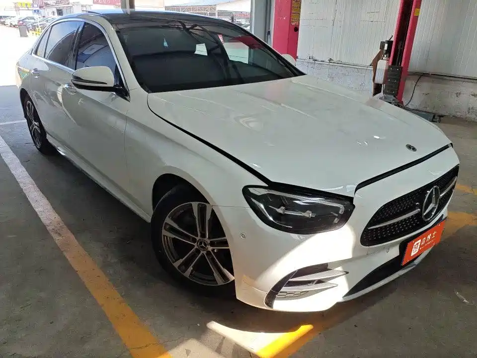 Mercedes-Benz E-Class 2022