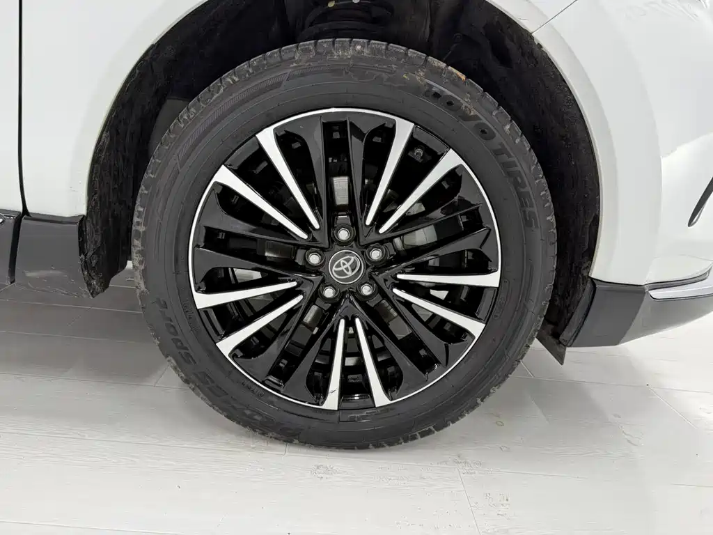 Toyota Venza 2022 — фото 23