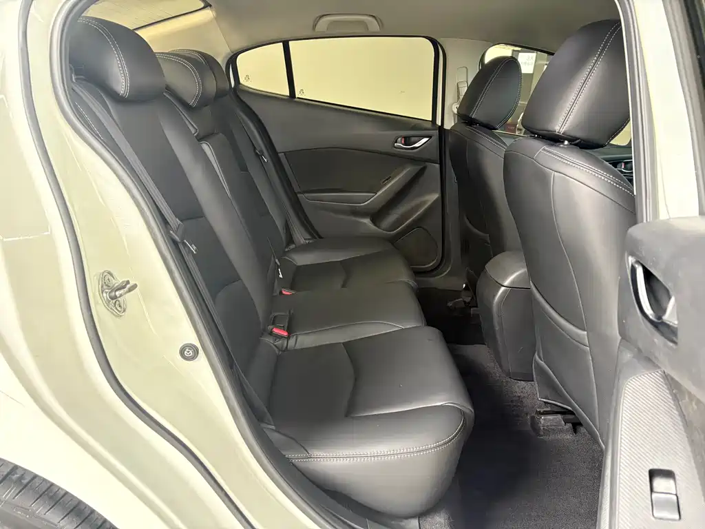 Mazda 3 Angkesela 2016 — фото 10