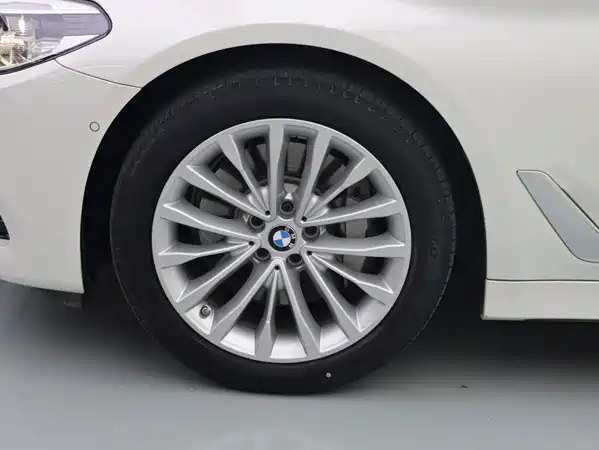 BMW 5 Series 2019