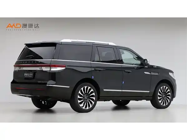 Lincoln Navigator 2024