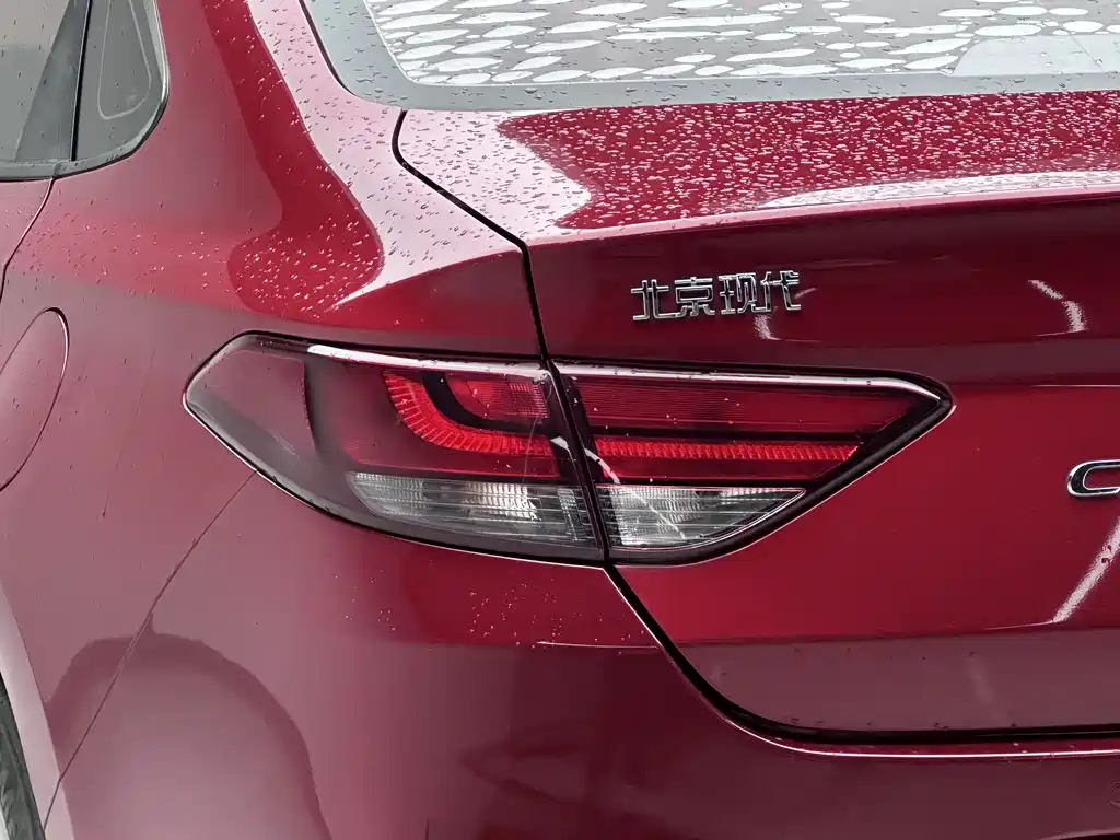 Hyundai Elantra 2021 — фото 20