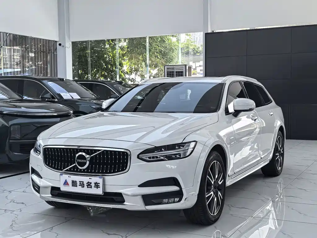 Volvo V90 2020 — фото 1