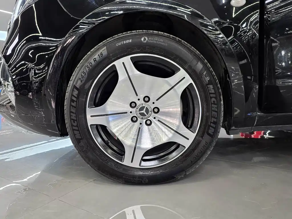 Mercedes-Benz Vito 2023 — фото 19