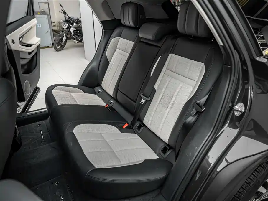 Land Rover Evoque 2022 — фото 25