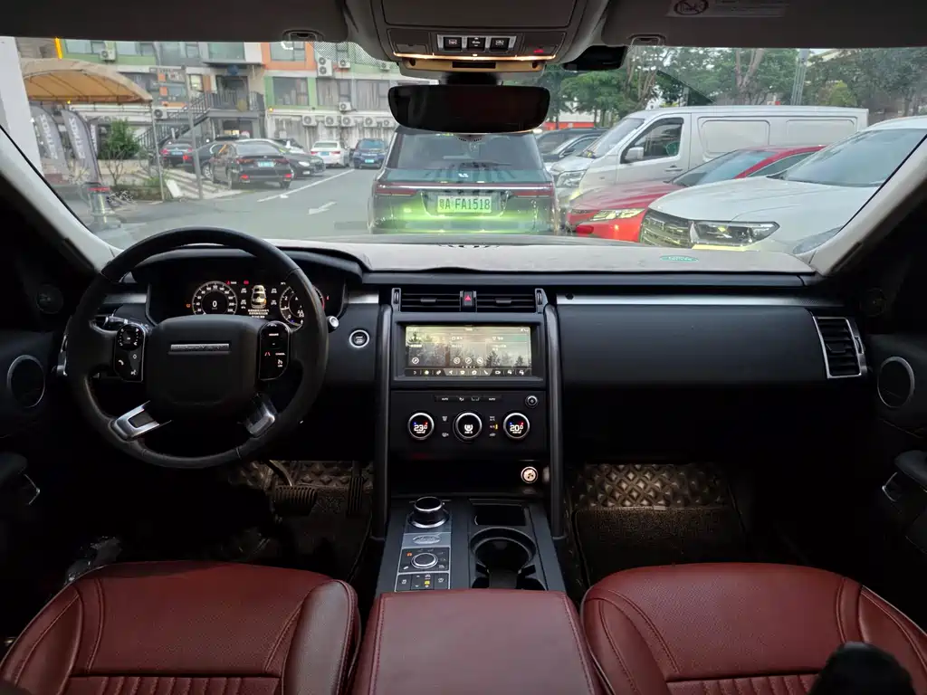 Land Rover Discovery 2020 — фото 3