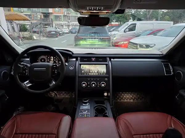 Land Rover Discovery 2020