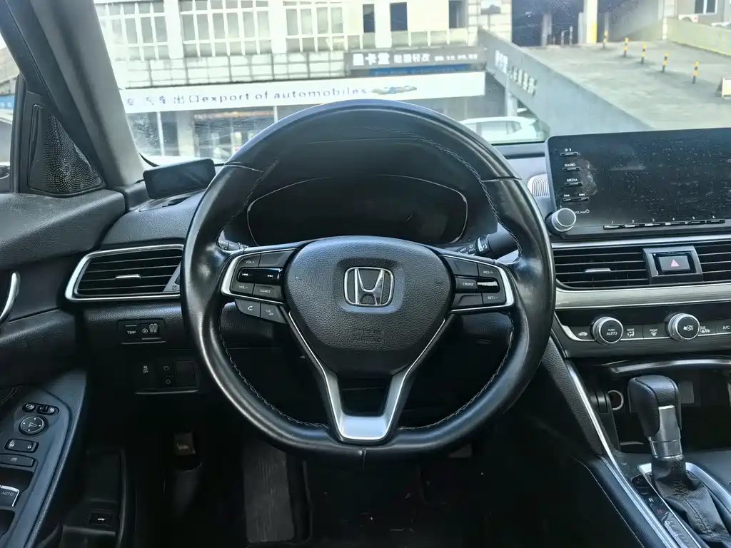 Honda Accord 2021 — фото 8