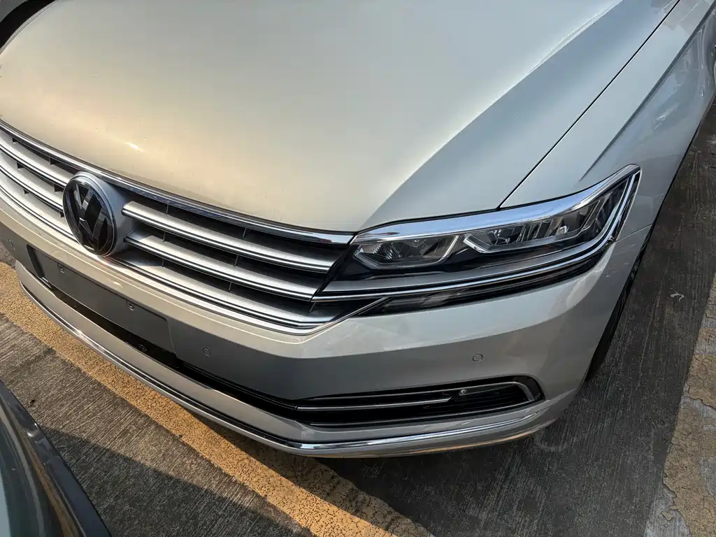 Volkswagen Phideon 2018