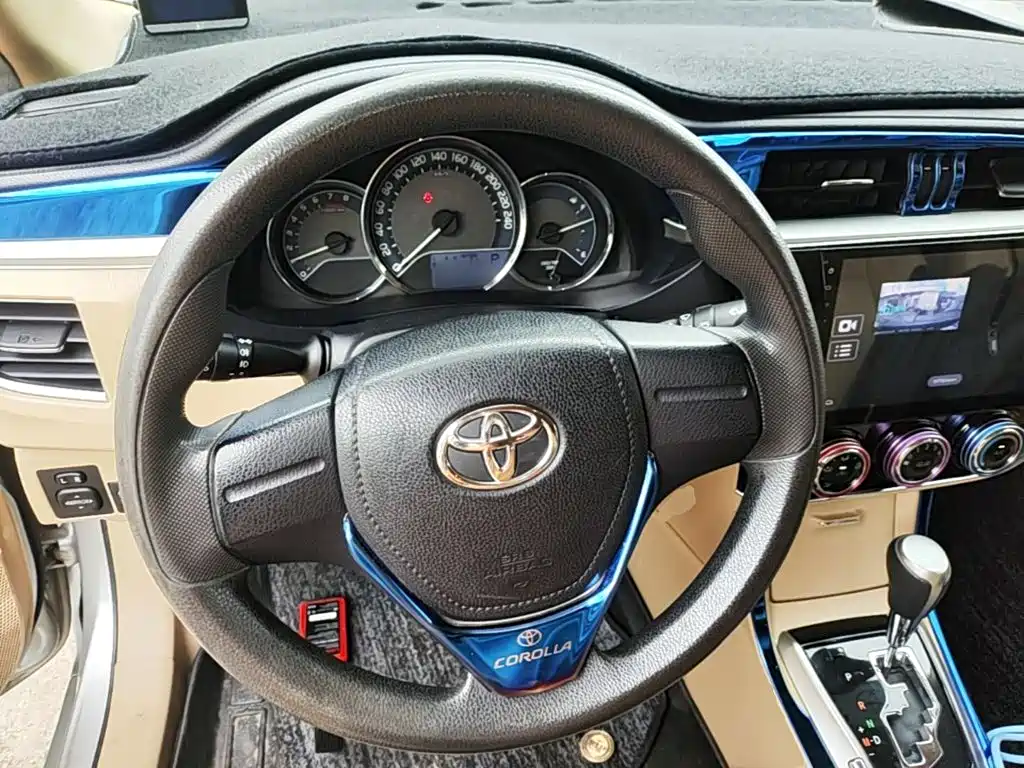 Toyota Corolla 2014 — фото 11