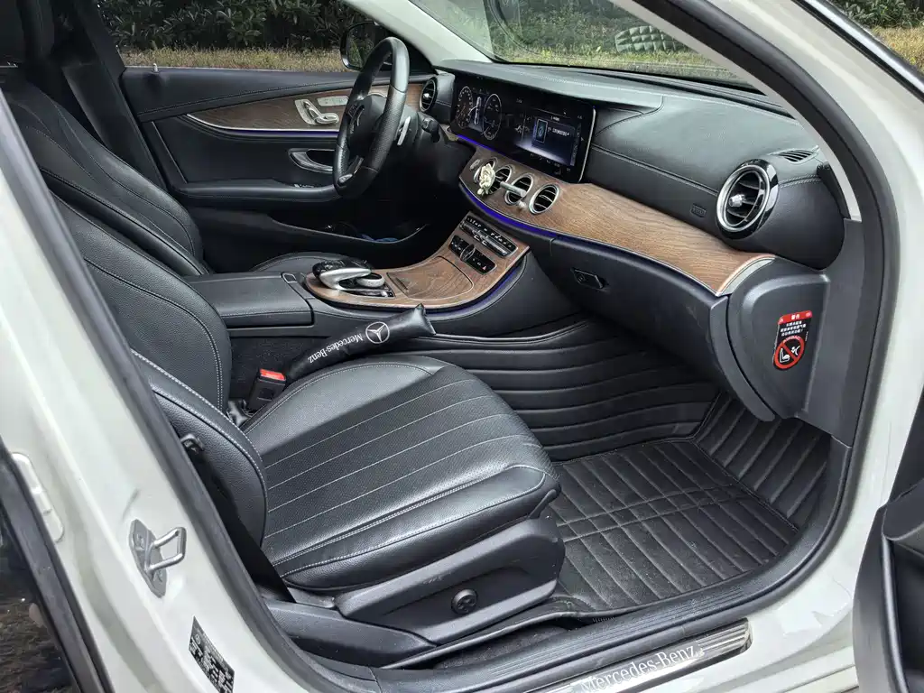 Mercedes-Benz E-Class 2018 — фото 9