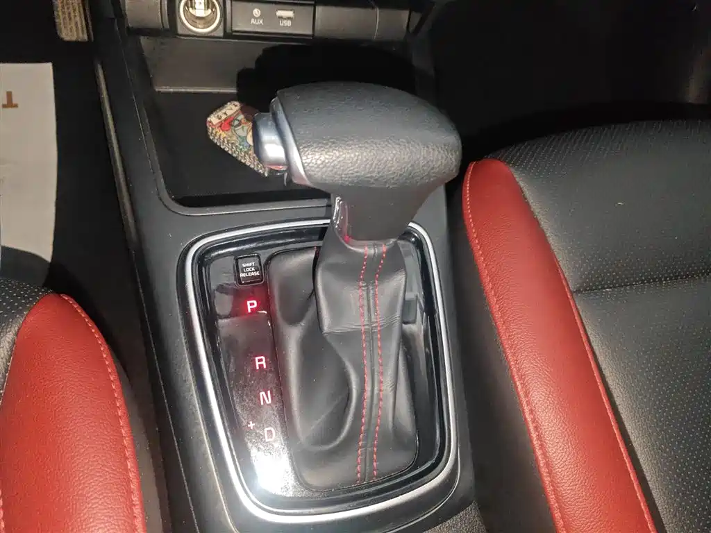 Kia KX Cross 2018 — фото 10