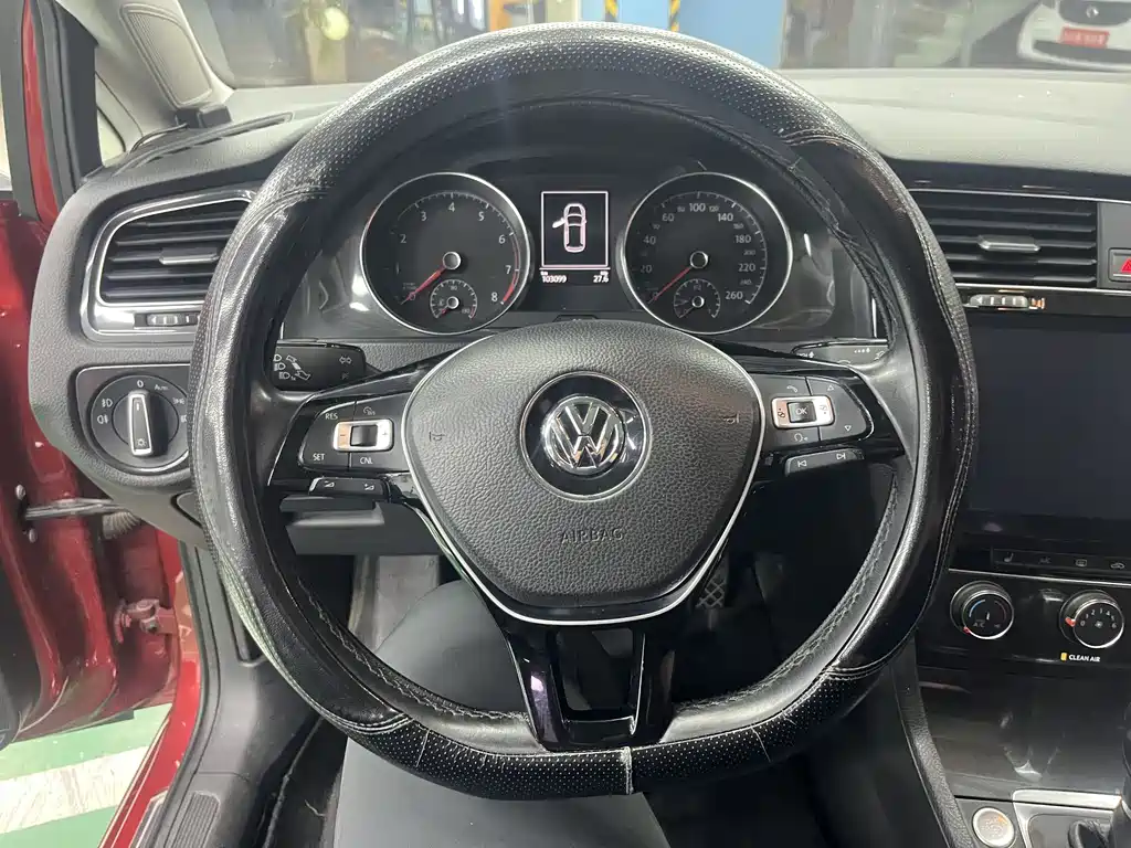 Volkswagen Golf 2018 — фото 13