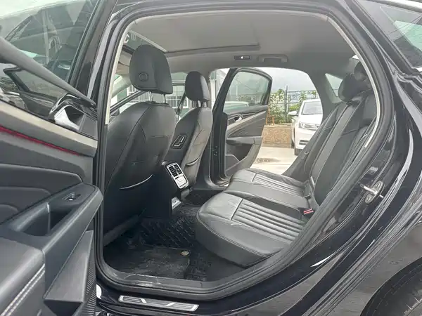 Volkswagen Passat 2023