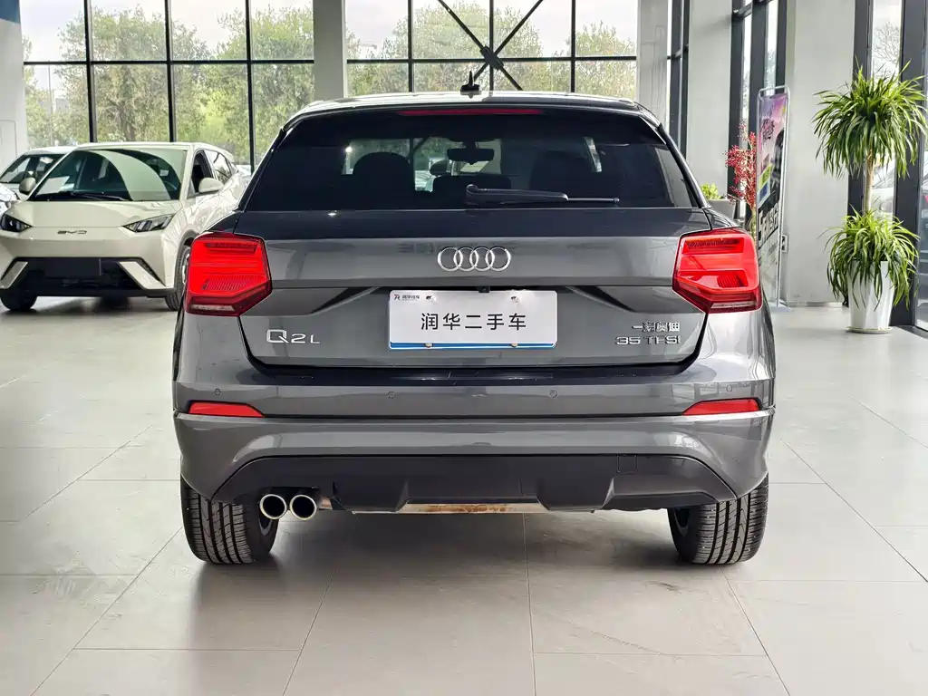 Audi Q2L 2020 — фото 4