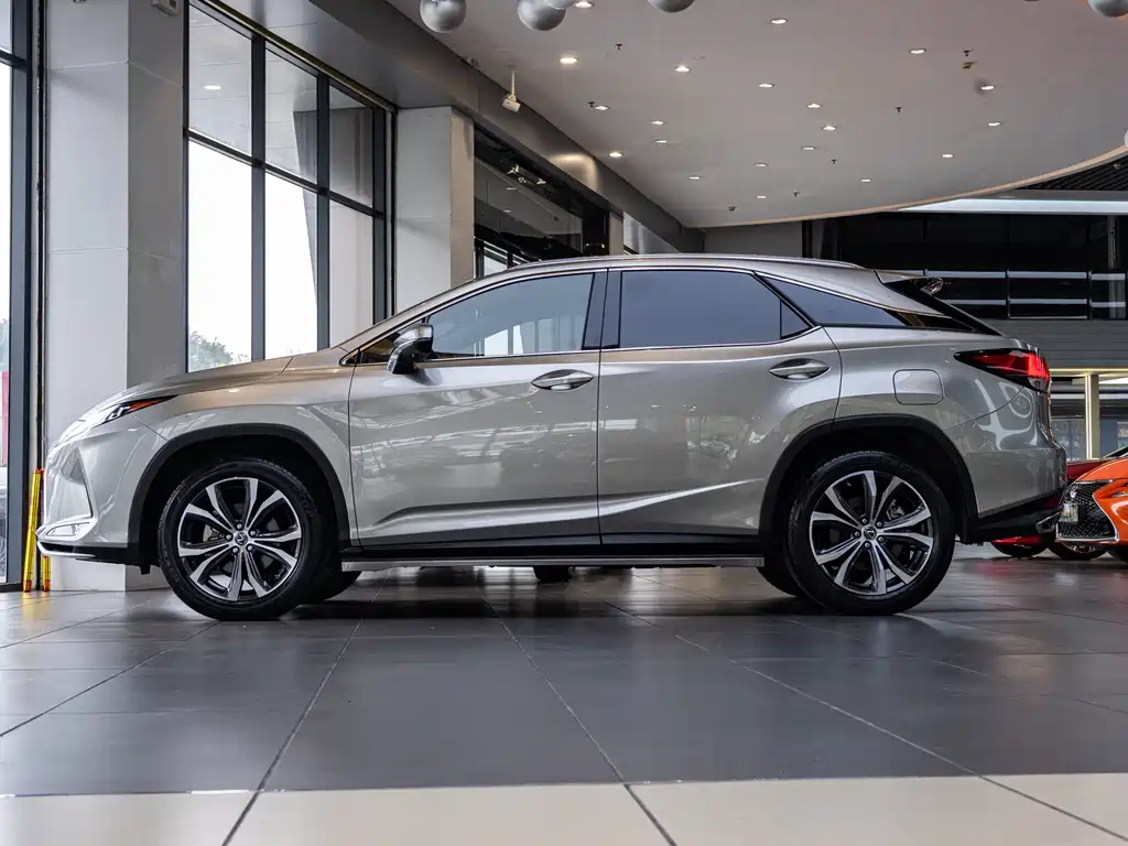 Lexus RX 2022