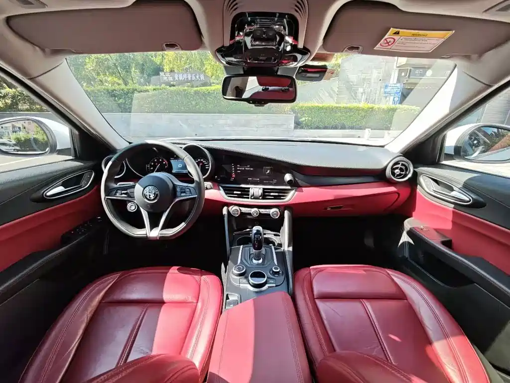 Alfa Romeo Giulia Juliet 2017 — фото 15