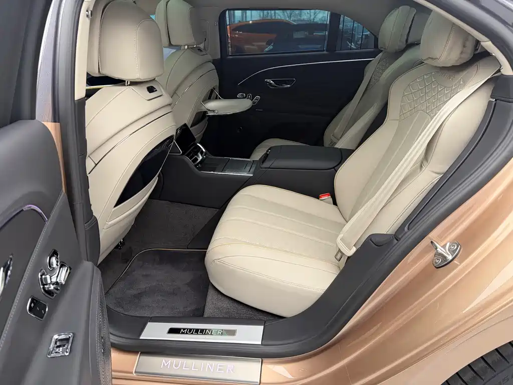 Bentley Flying Spur PHEV 2025 — фото 10