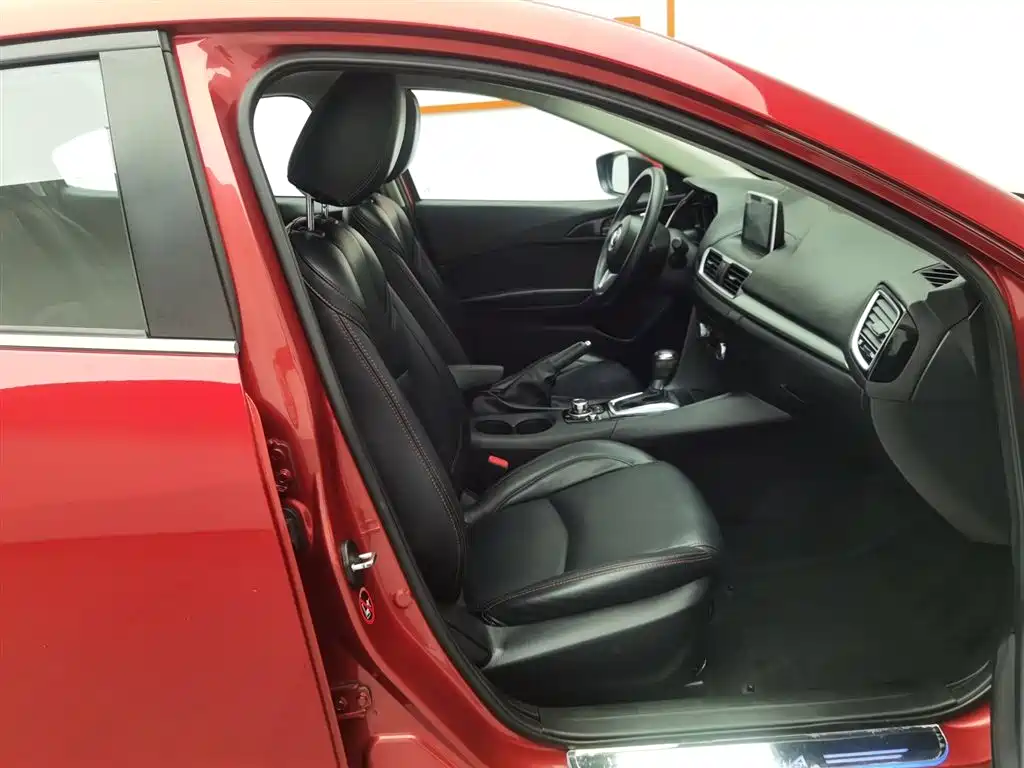 Mazda 3 Axela 2016 — фото 23
