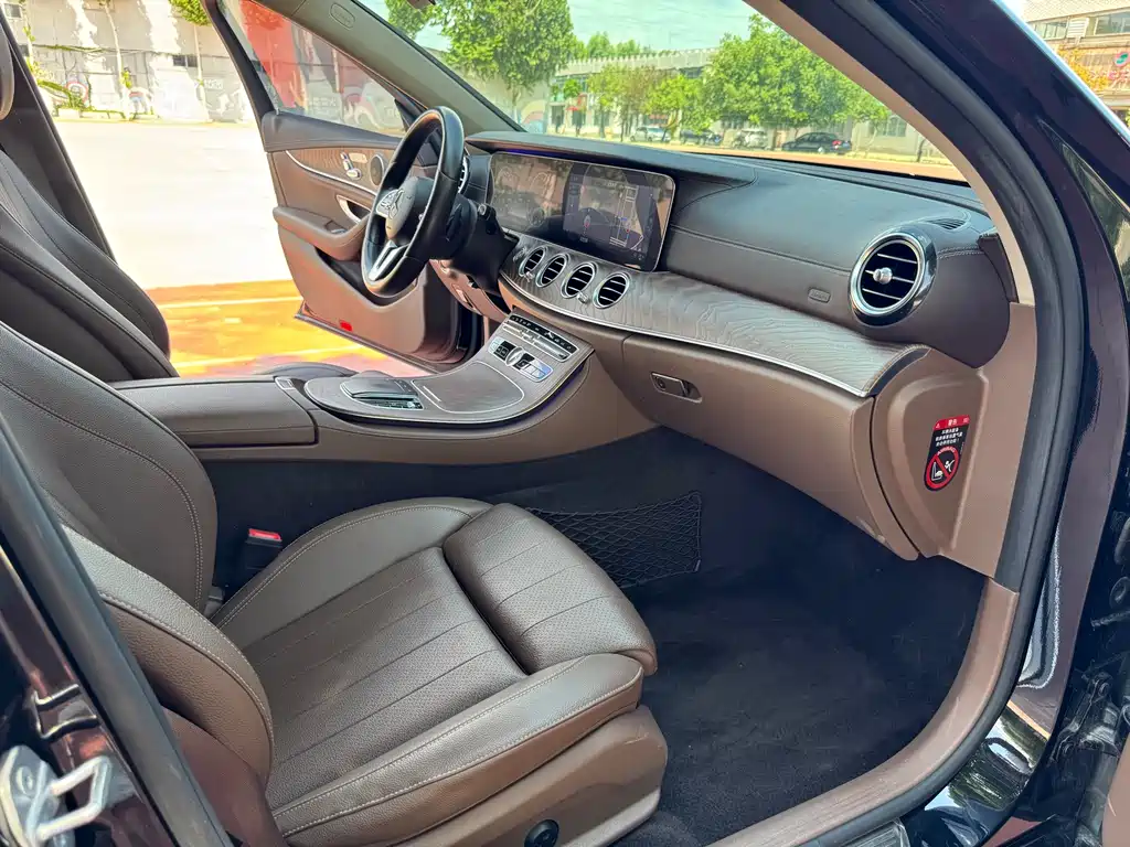 Mercedes-Benz E-Class 2020 — фото 12