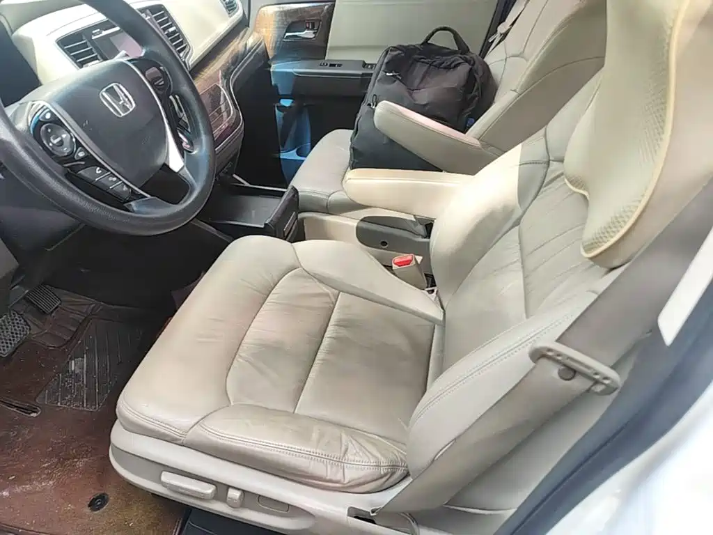 Honda Odyssey 2018 — фото 15