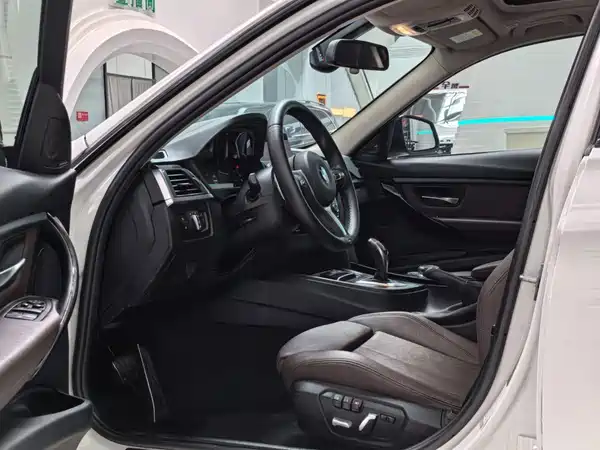 BMW 3 Series 2018