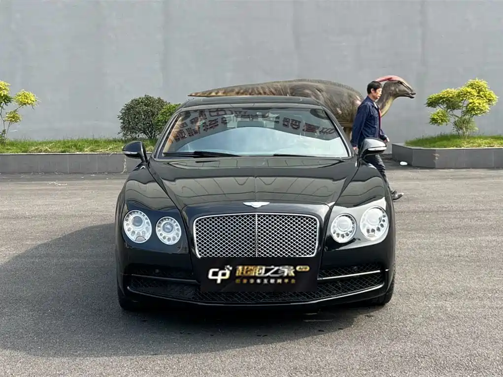 Bentley Flying Spur 2015 — фото 3