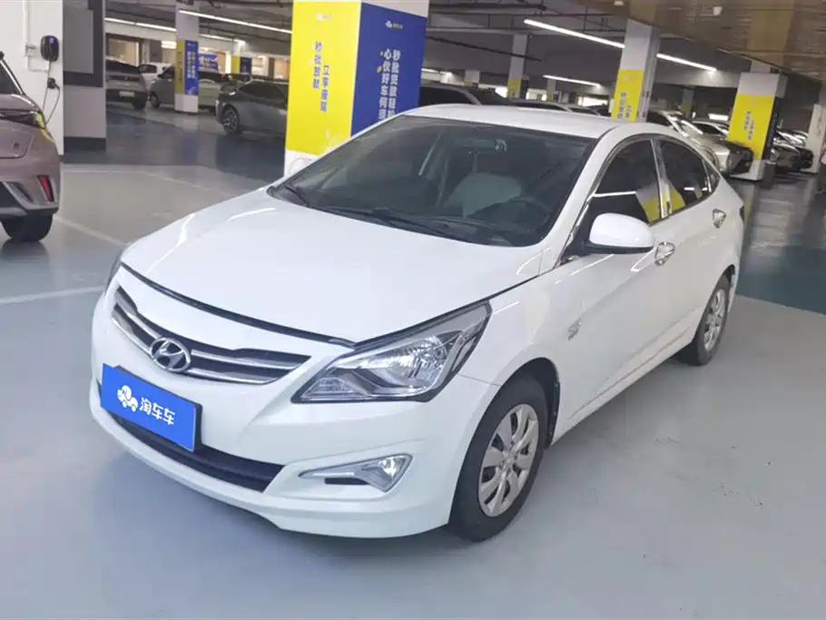 Hyundai Verna 2015