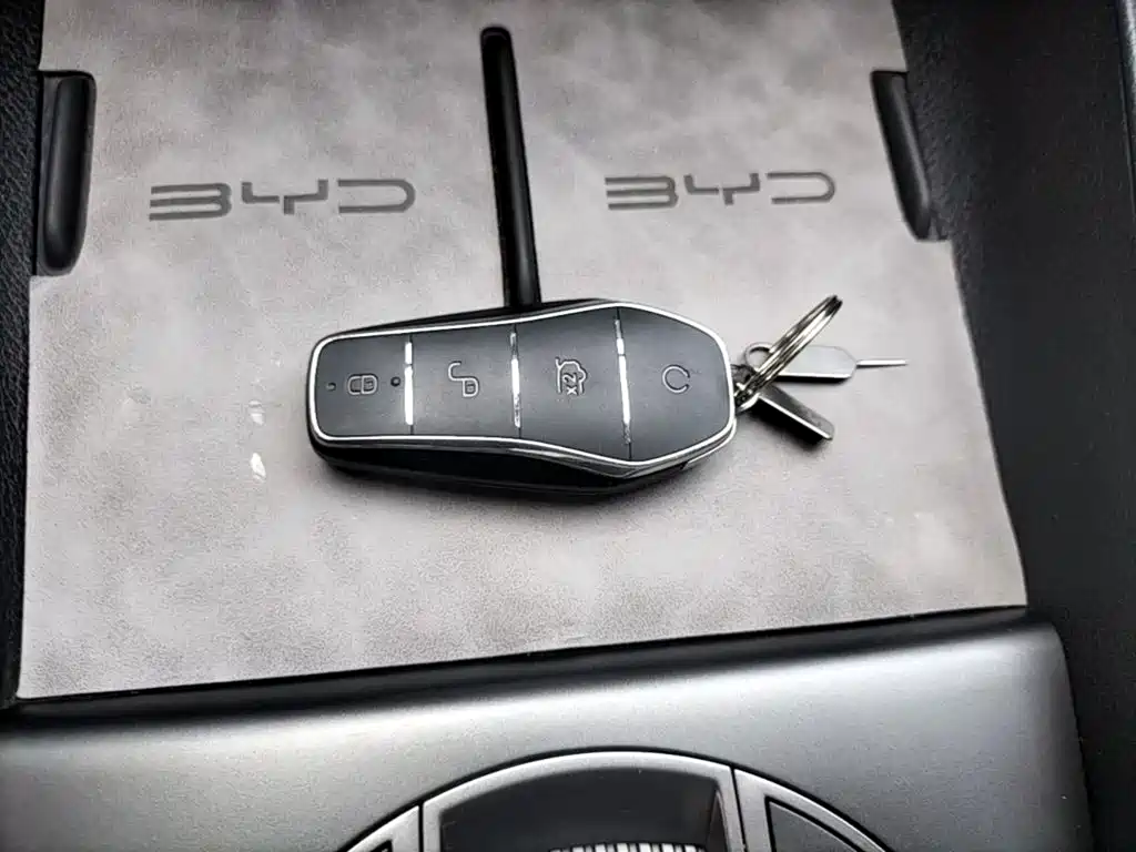 BYD Seal 05 DM-i 2025 — фото 9