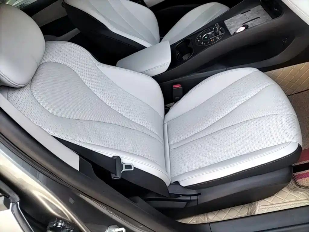 BYD Seal 05 DM-i 2025 — фото 25