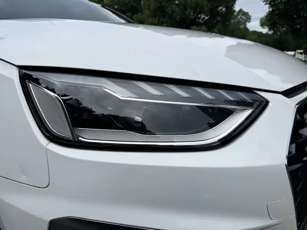 Audi A4L 2021 — фото 20