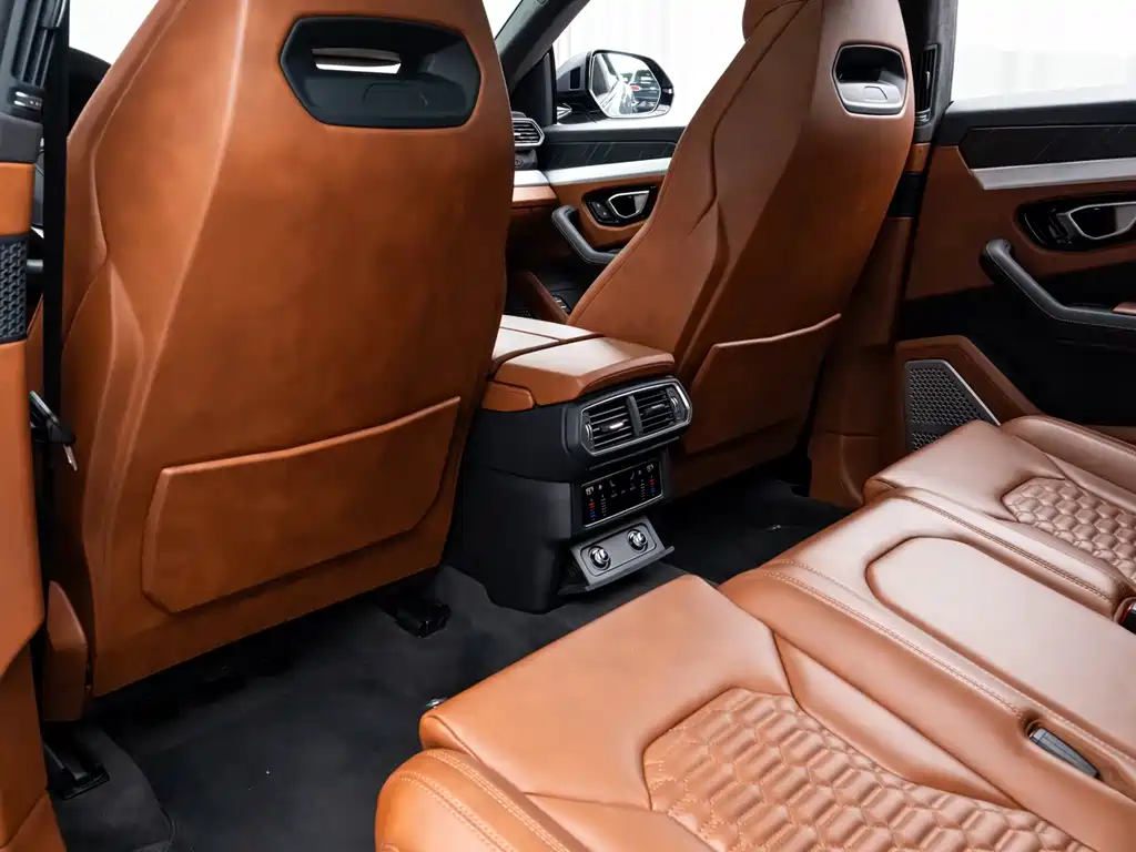 Lamborghini Urus 2019 — фото 16