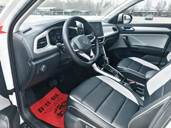 Volkswagen T-Roc 2024