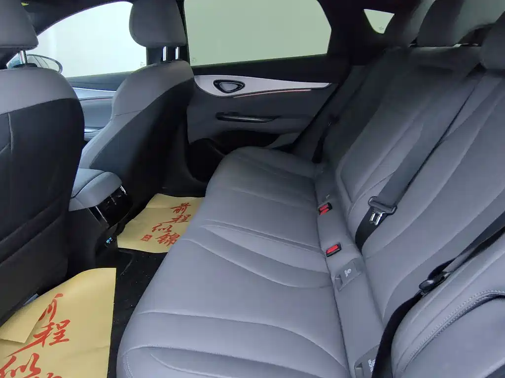 BYD Seal 07 DM-i 2025 — фото 20