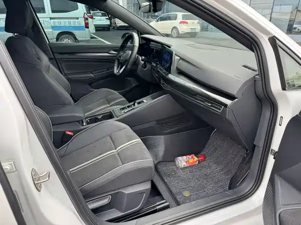 Volkswagen Golf 2022