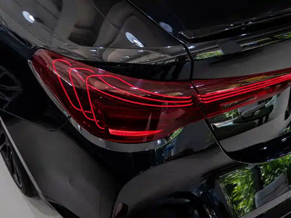BMW M4 2025