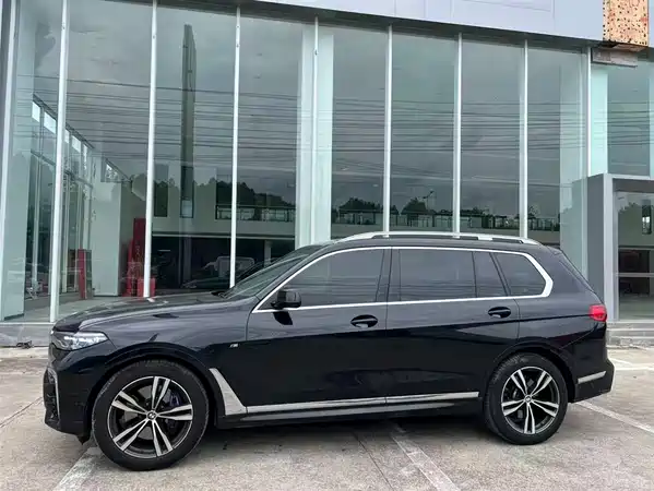 BMW X7 2023