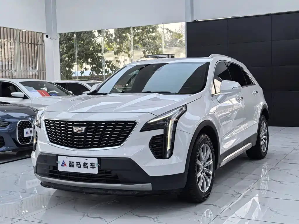 Cadillac XT4 2021 — фото 1