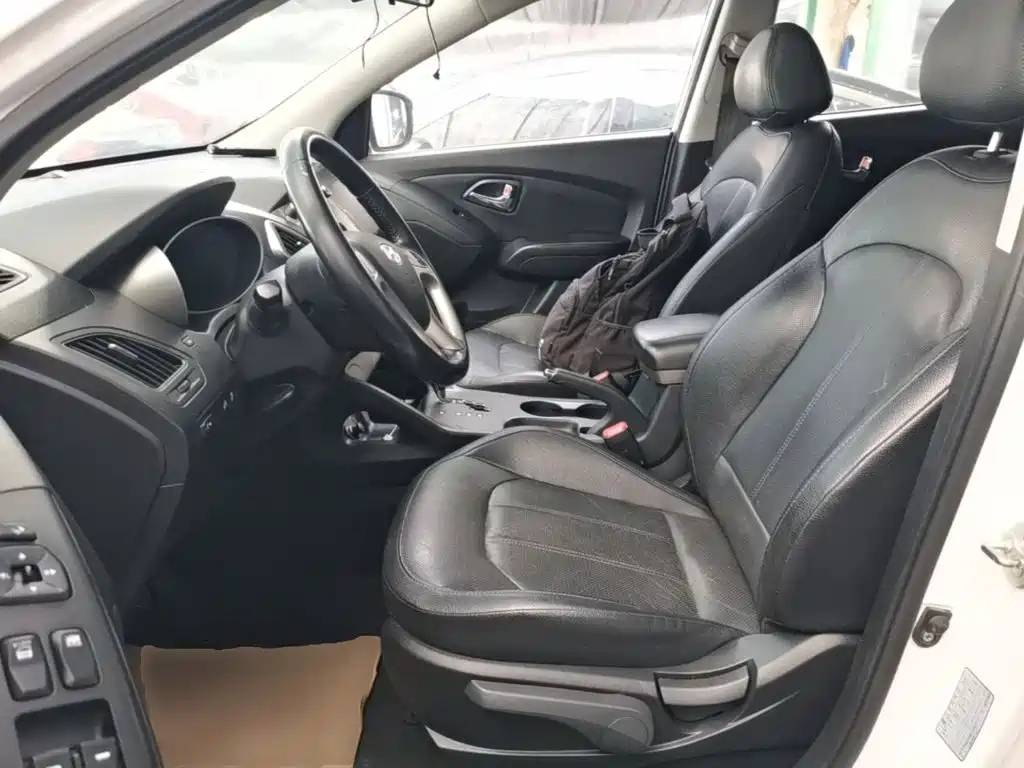 Hyundai ix35 2015 — фото 15
