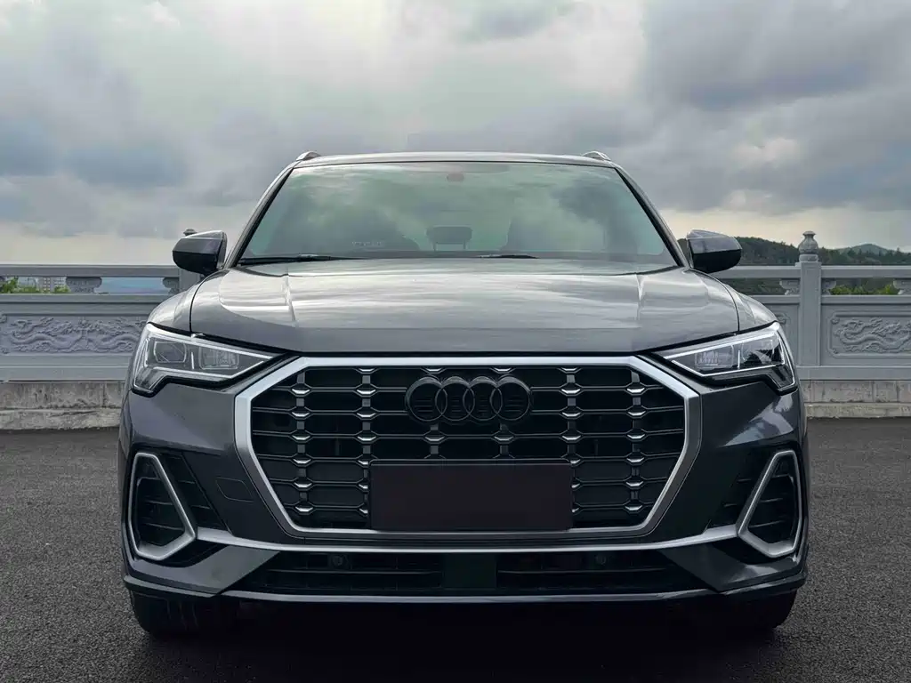 Audi Q3 2021