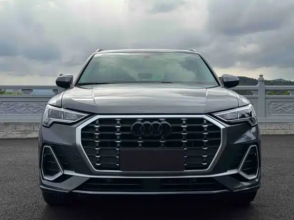 Audi Q3 2021