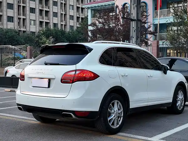 Porsche Cayenne 2011