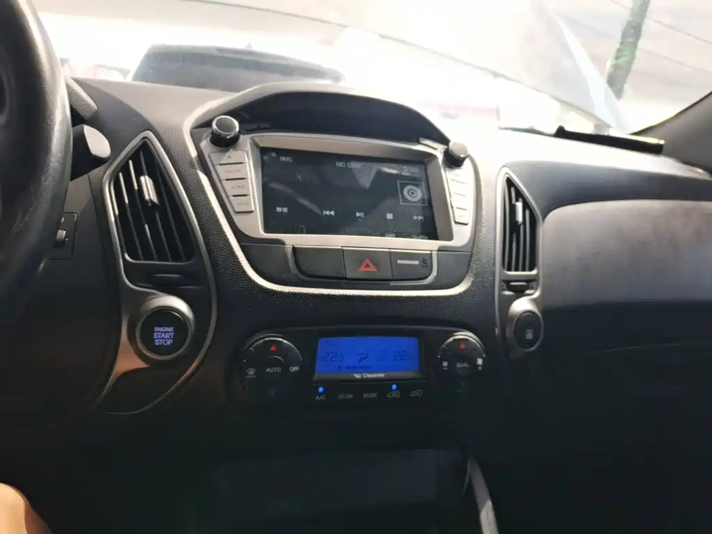 Hyundai ix35 2015 — фото 13