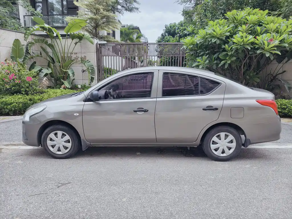 Nissan Sunny 2017
