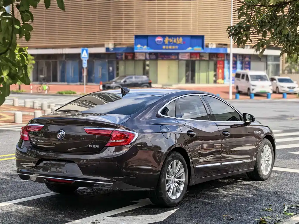 Buick LaCrosse 2018 — фото 7